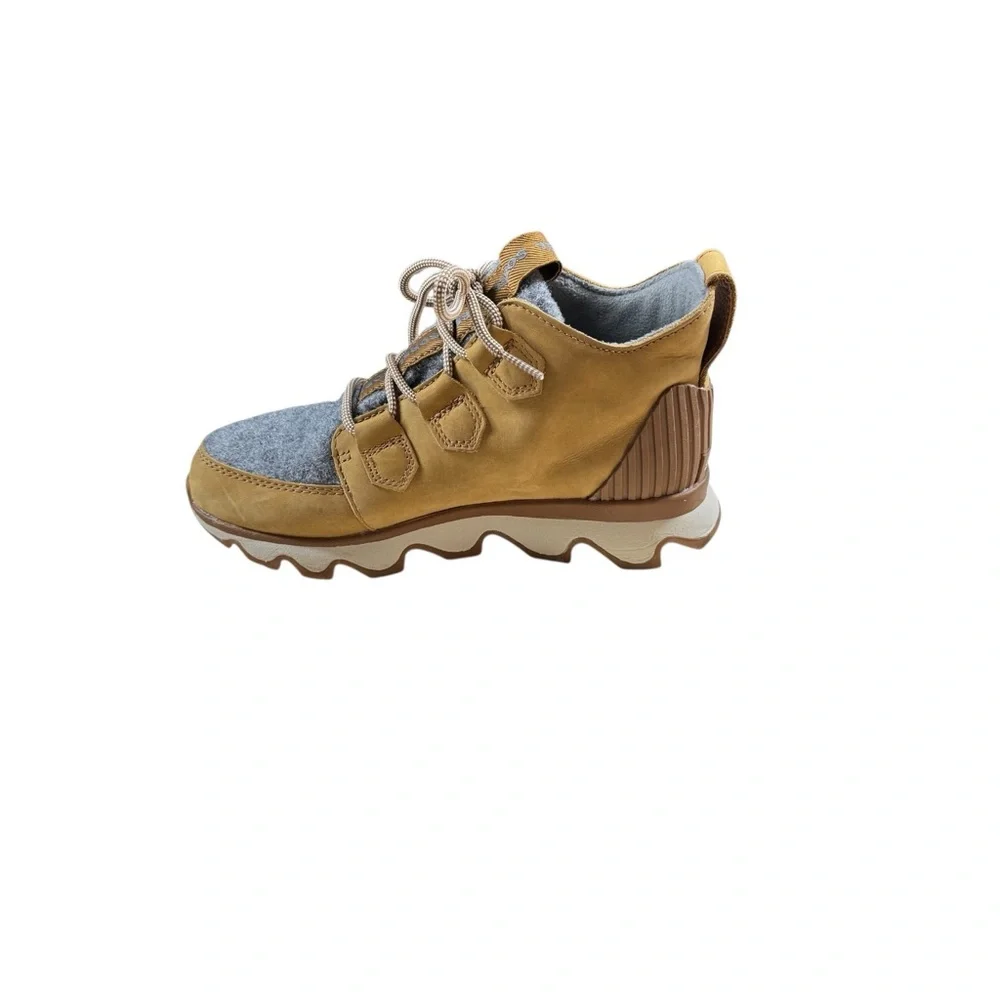Sorel Kinetic Caribou Lace Up Snow Boot
